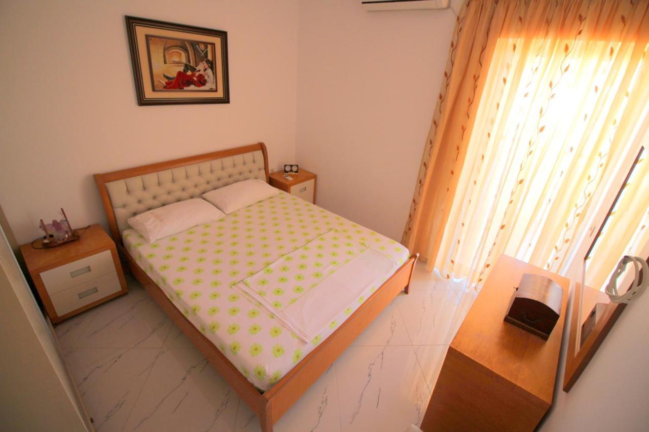 Klajdi Apartaments Sarandë Exterior foto