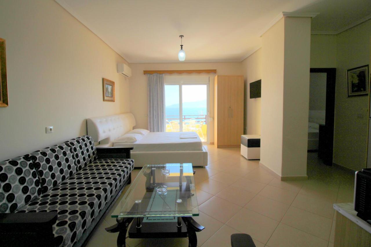 Klajdi Apartaments Sarandë Exterior foto