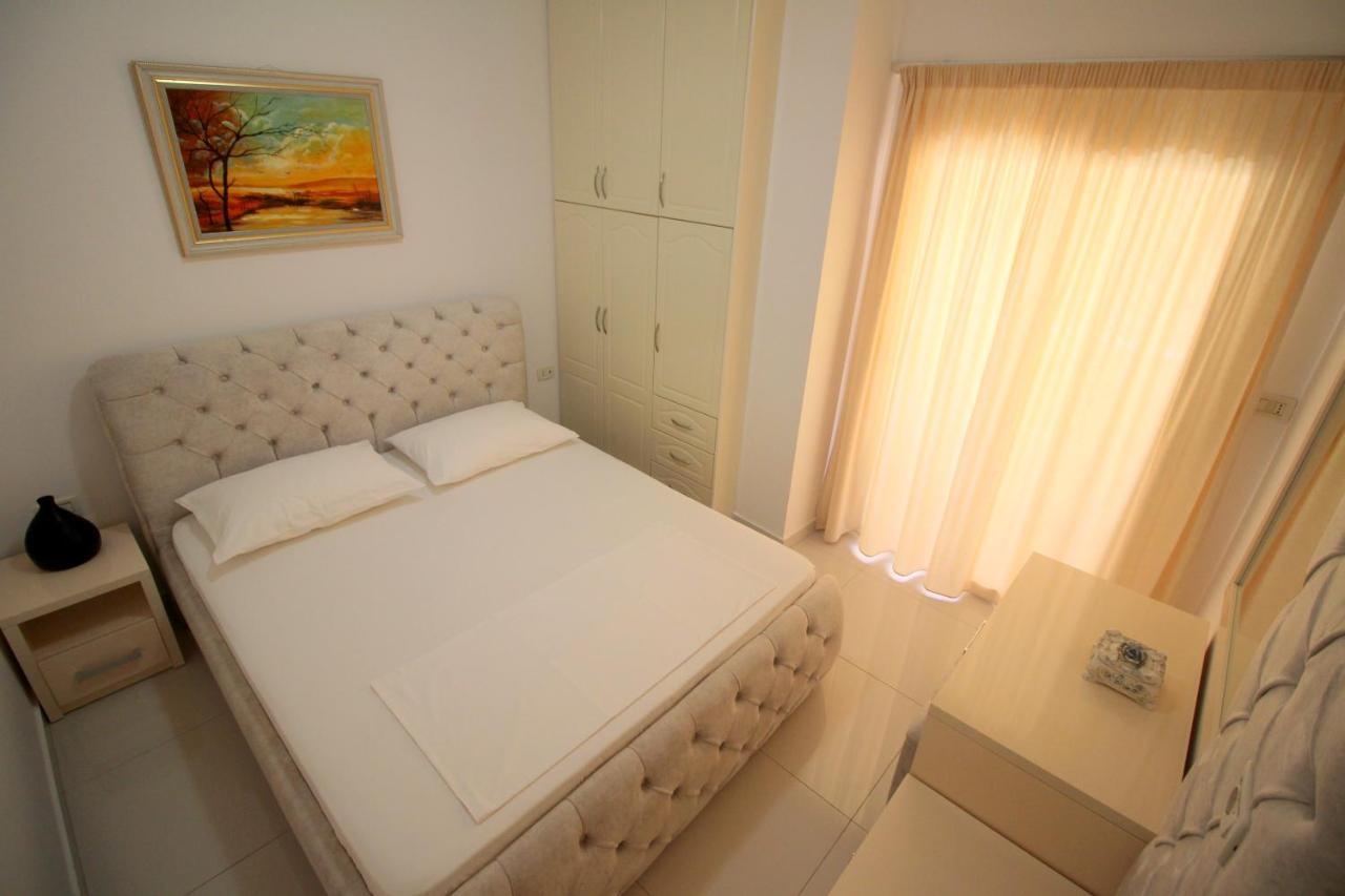 Klajdi Apartaments Sarandë Exterior foto