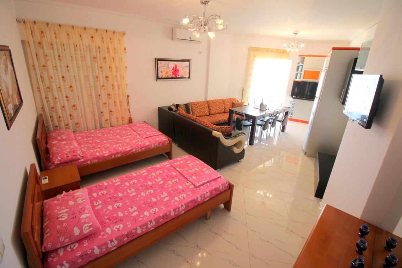 Klajdi Apartaments Sarandë Exterior foto