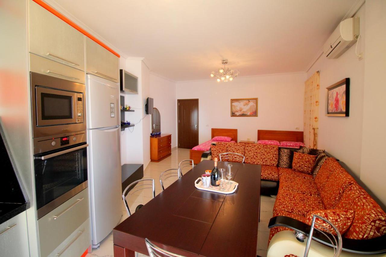 Klajdi Apartaments Sarandë Exterior foto