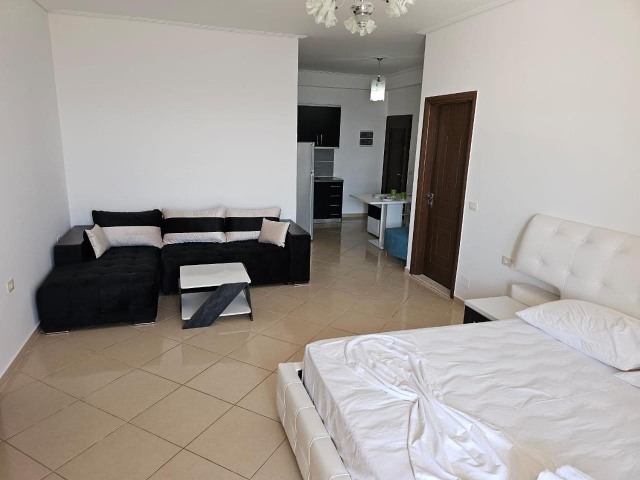 Klajdi Apartaments Sarandë Exterior foto